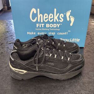 Cheeks Black Sneakers for Women